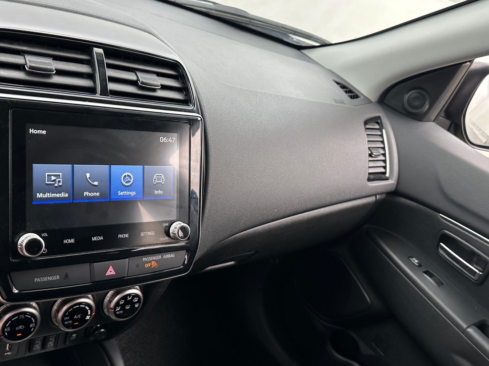 Thumbnail: 2026 Mitsubishi Outlander Sport - 4