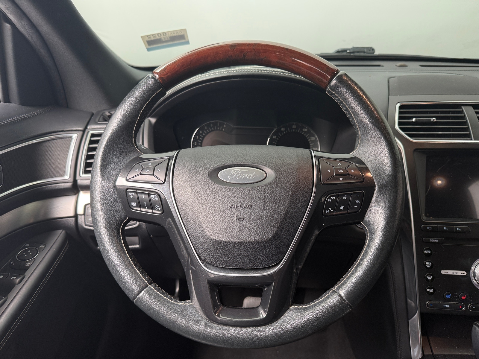 Thumbnail: 2019 Ford Explorer - 4