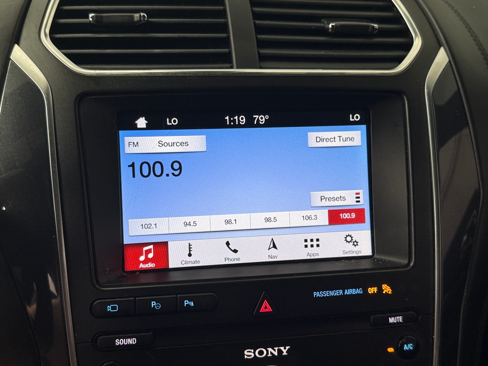 Thumbnail: 2019 Ford Explorer - 3