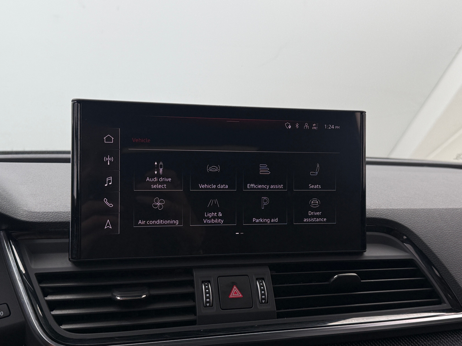 Thumbnail: 2023 Audi SQ5 - 3