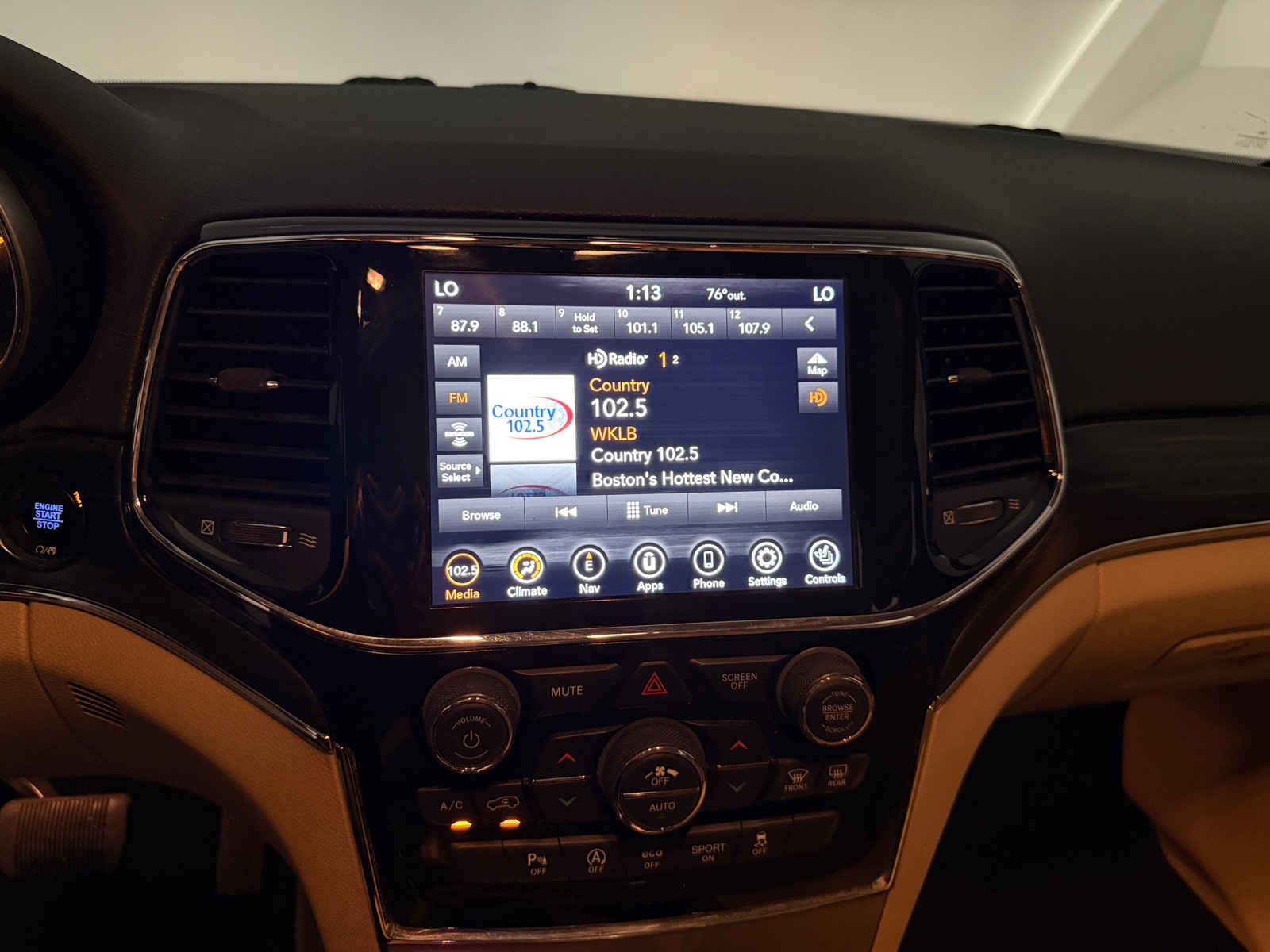 Thumbnail: 2021 Jeep Grand Cherokee - 3