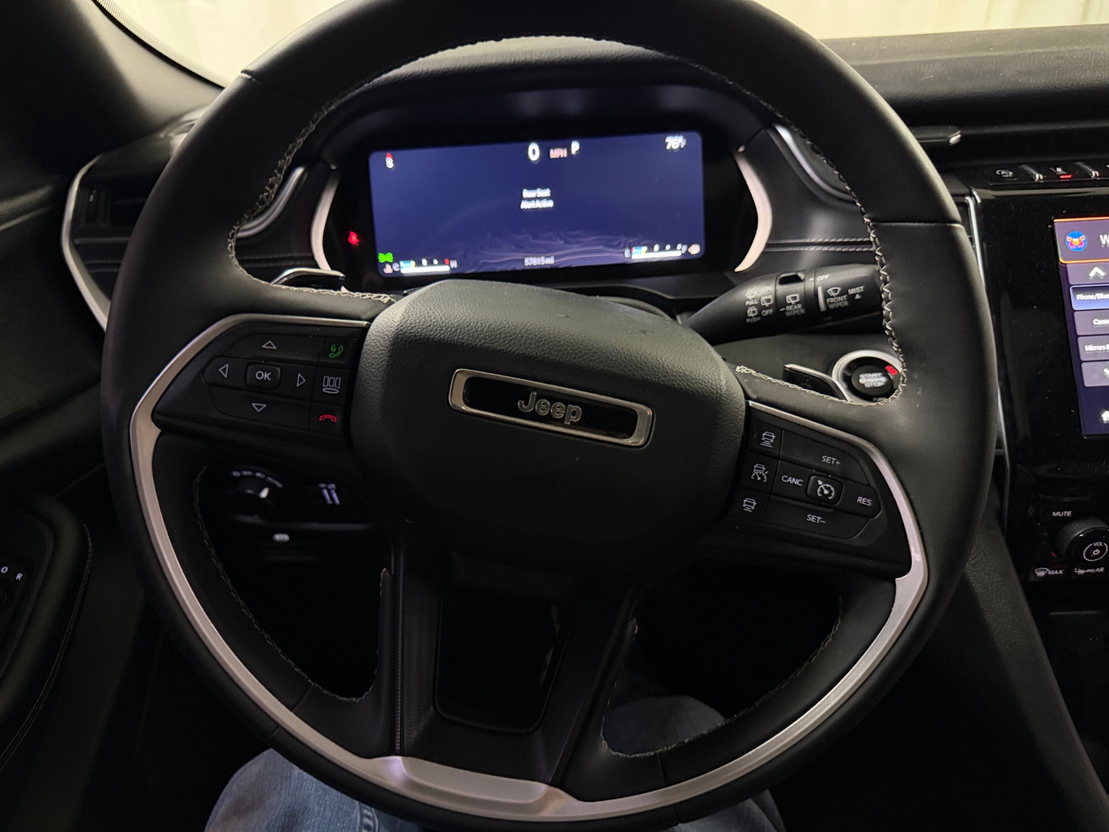 Thumbnail: 2023 Jeep Grand Cherokee - 4
