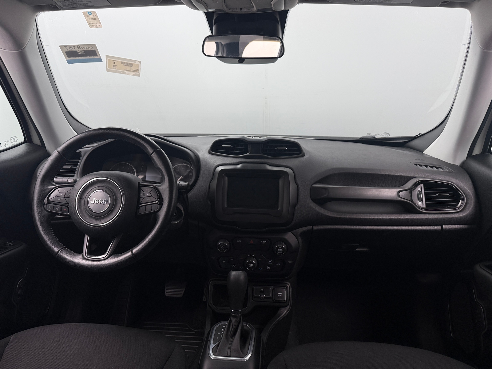 Thumbnail: 2018 Jeep Renegade - 3
