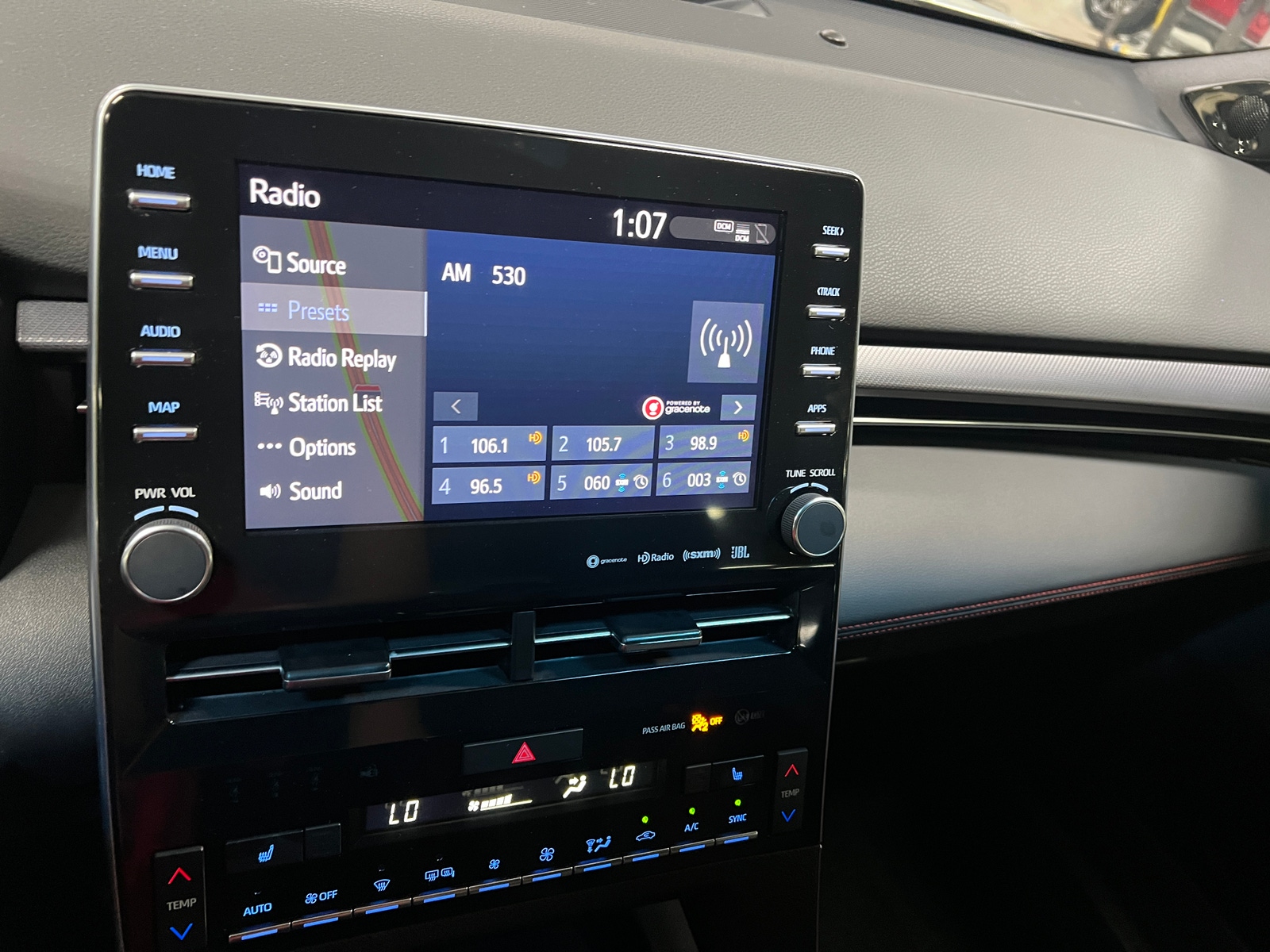 Thumbnail: 2021 Toyota Avalon - 3