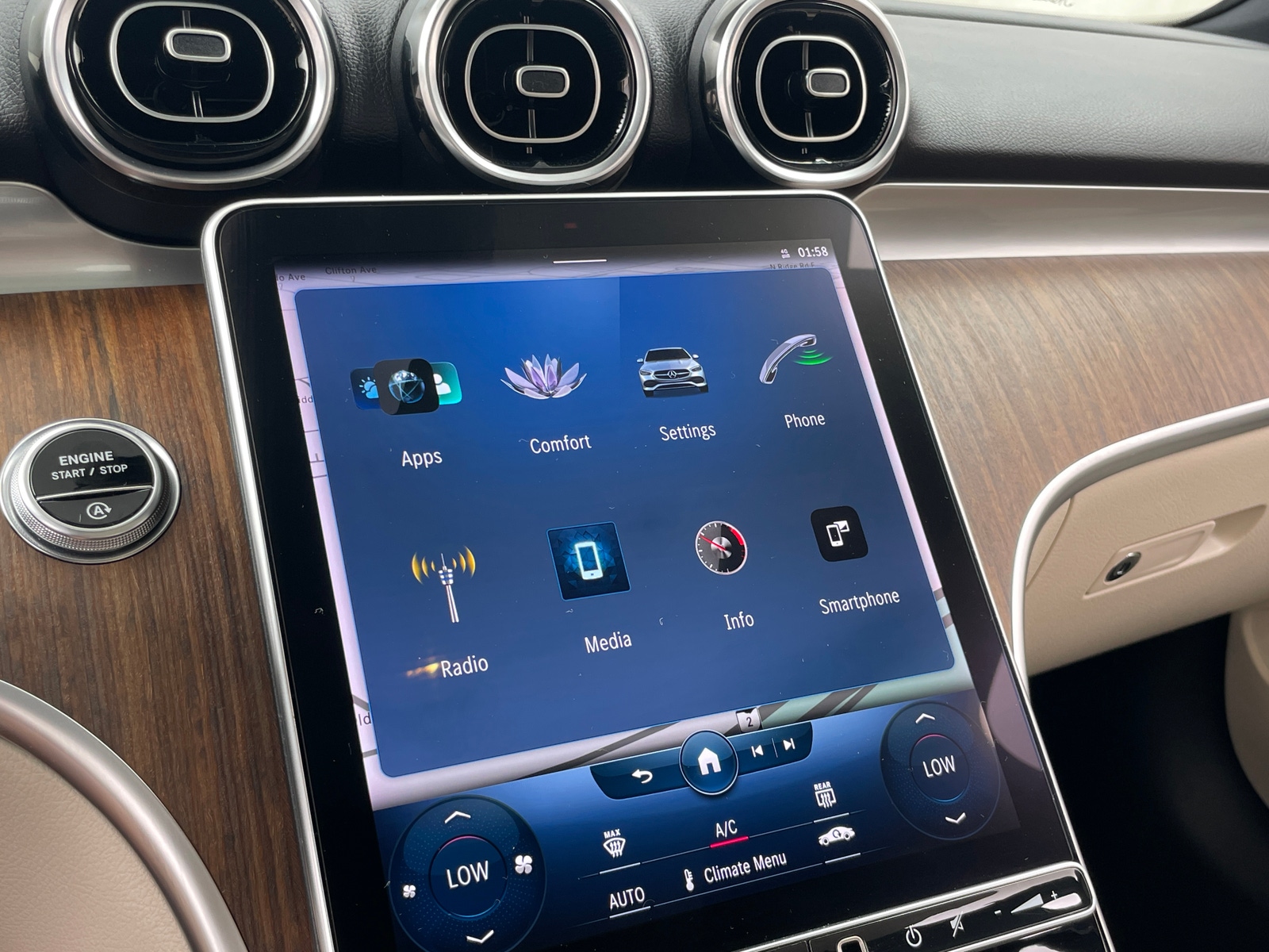 Thumbnail: 2023 Mercedes-Benz C-Class - 3