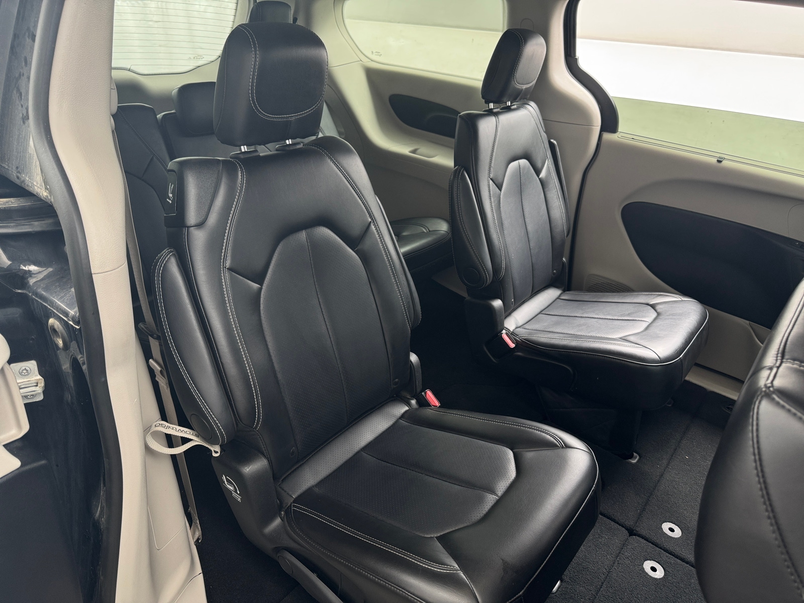 Thumbnail: 2024 Chrysler Pacifica - 5