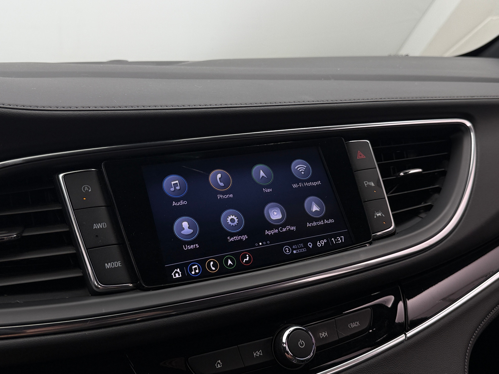 Thumbnail: 2022 Buick Enclave - 3