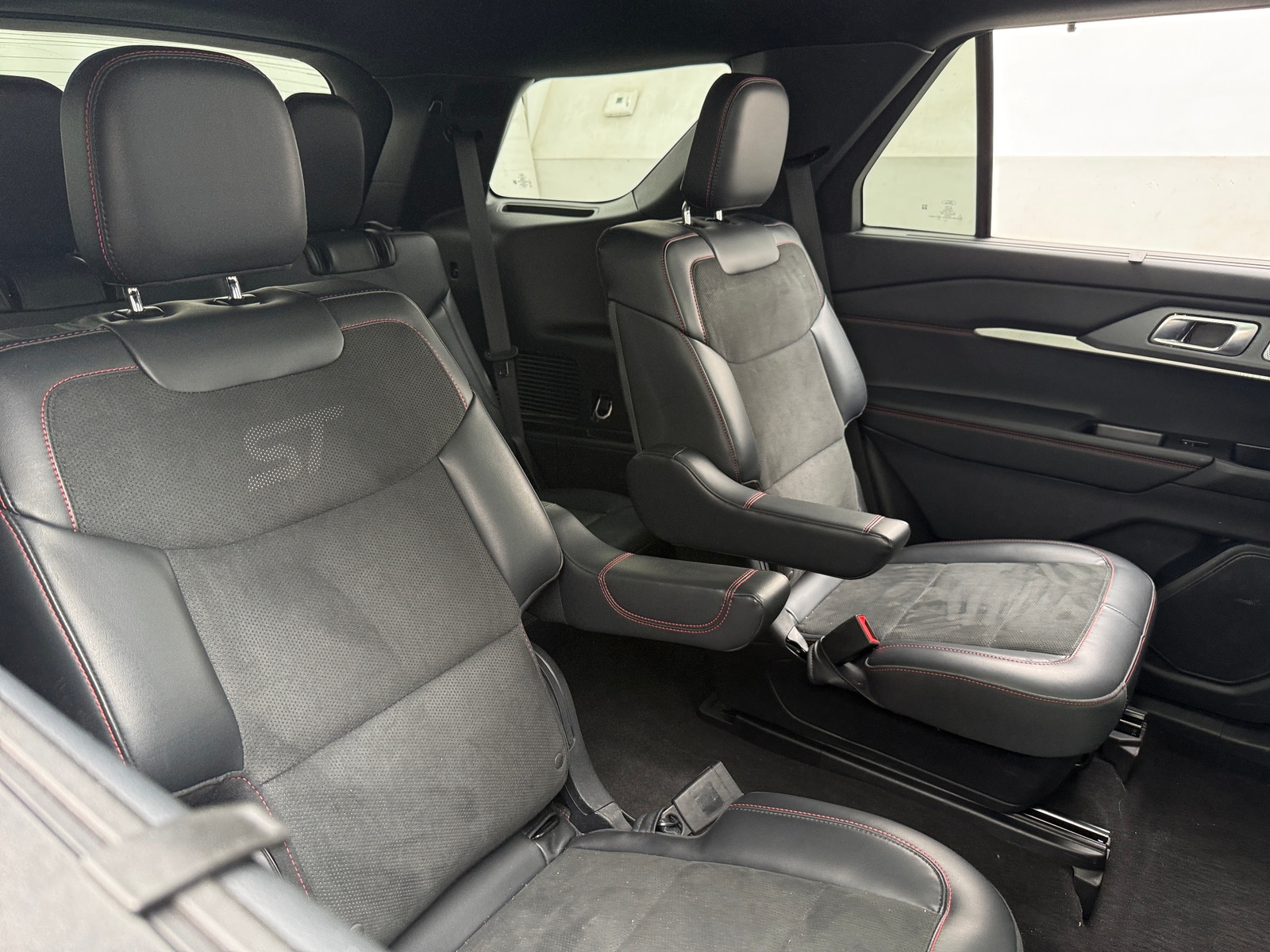 Thumbnail: 2025 Ford Explorer - 5