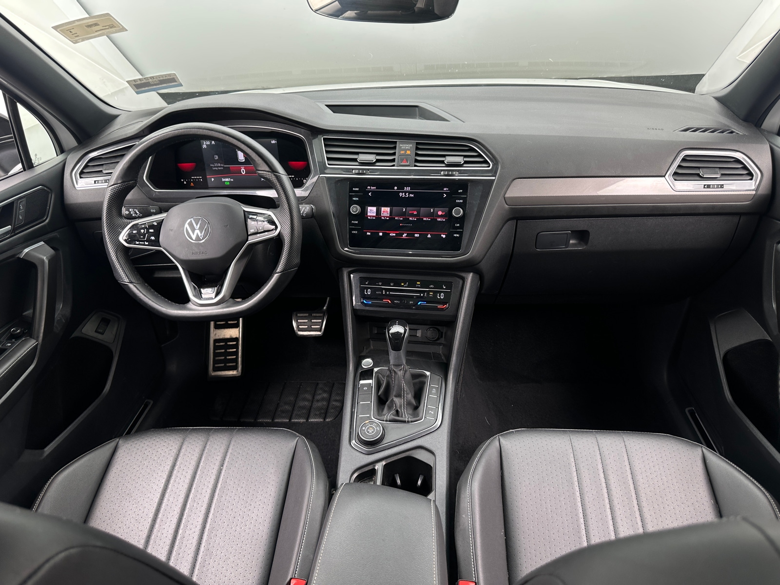 Thumbnail: 2022 Volkswagen Tiguan - 2