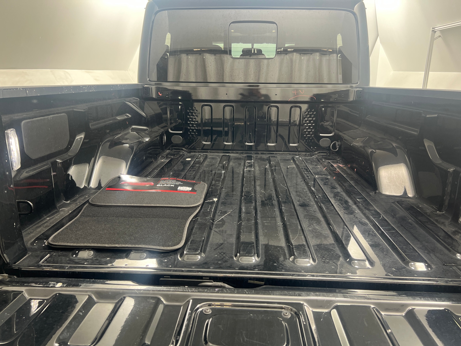 Thumbnail: 2025 Jeep Gladiator - 6