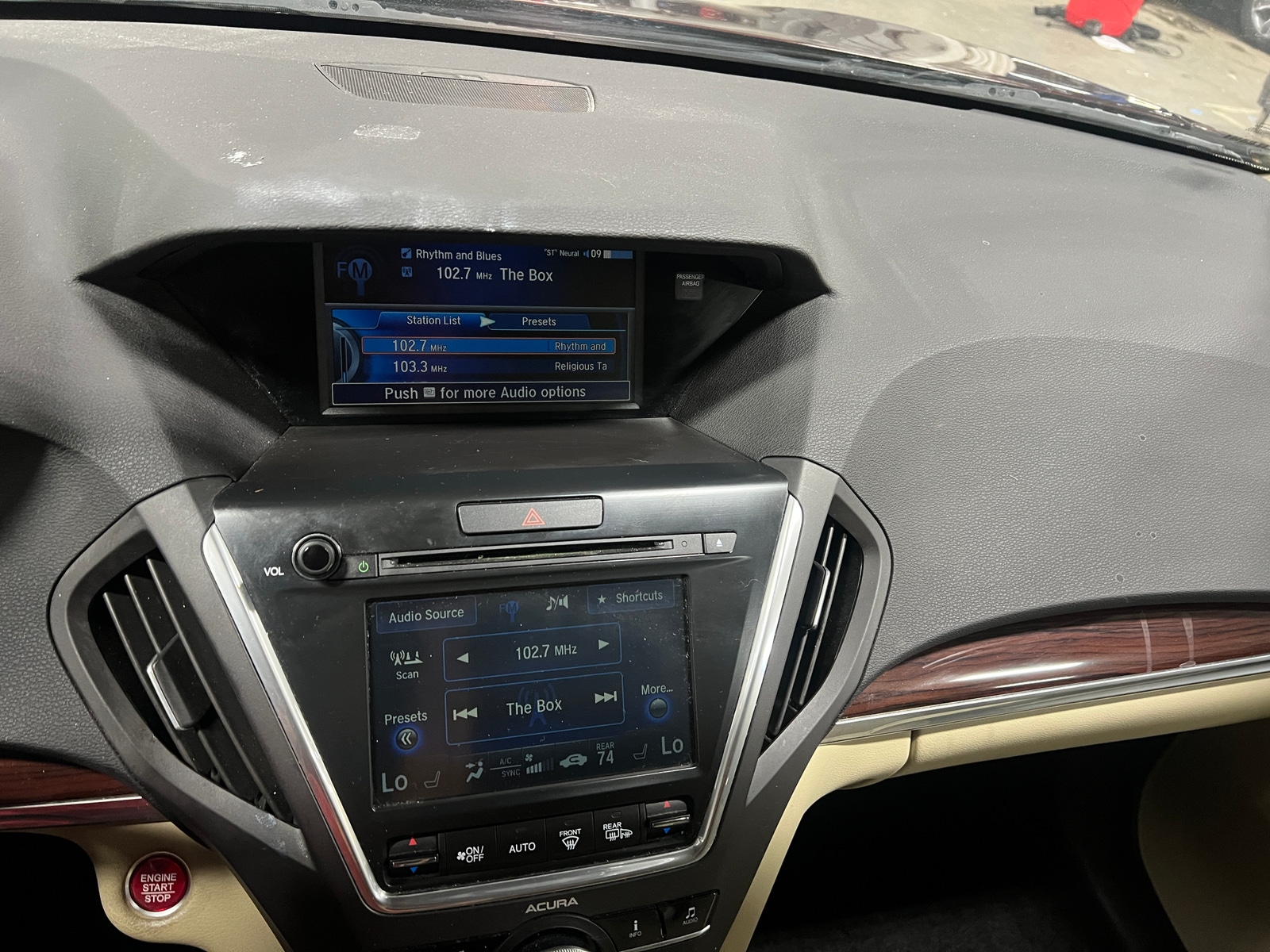 Thumbnail: 2016 Acura MDX - 3