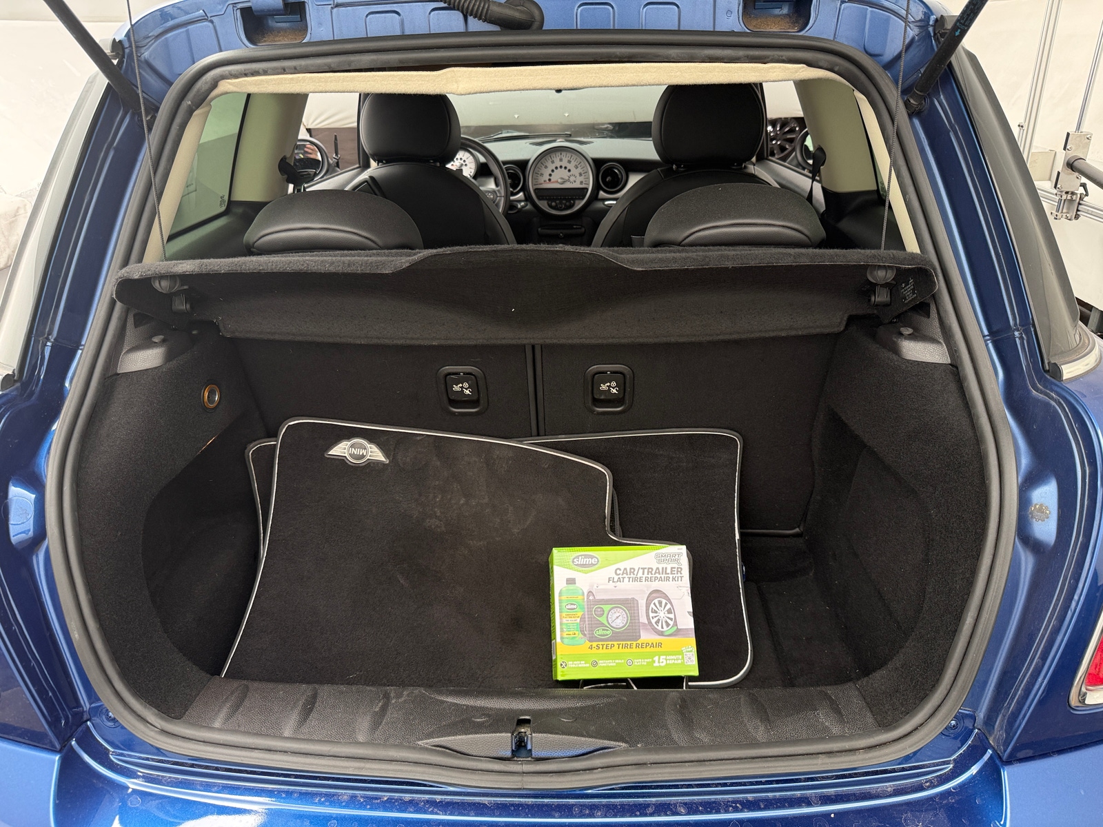 Thumbnail: 2012 MINI Cooper Hardtop - 6