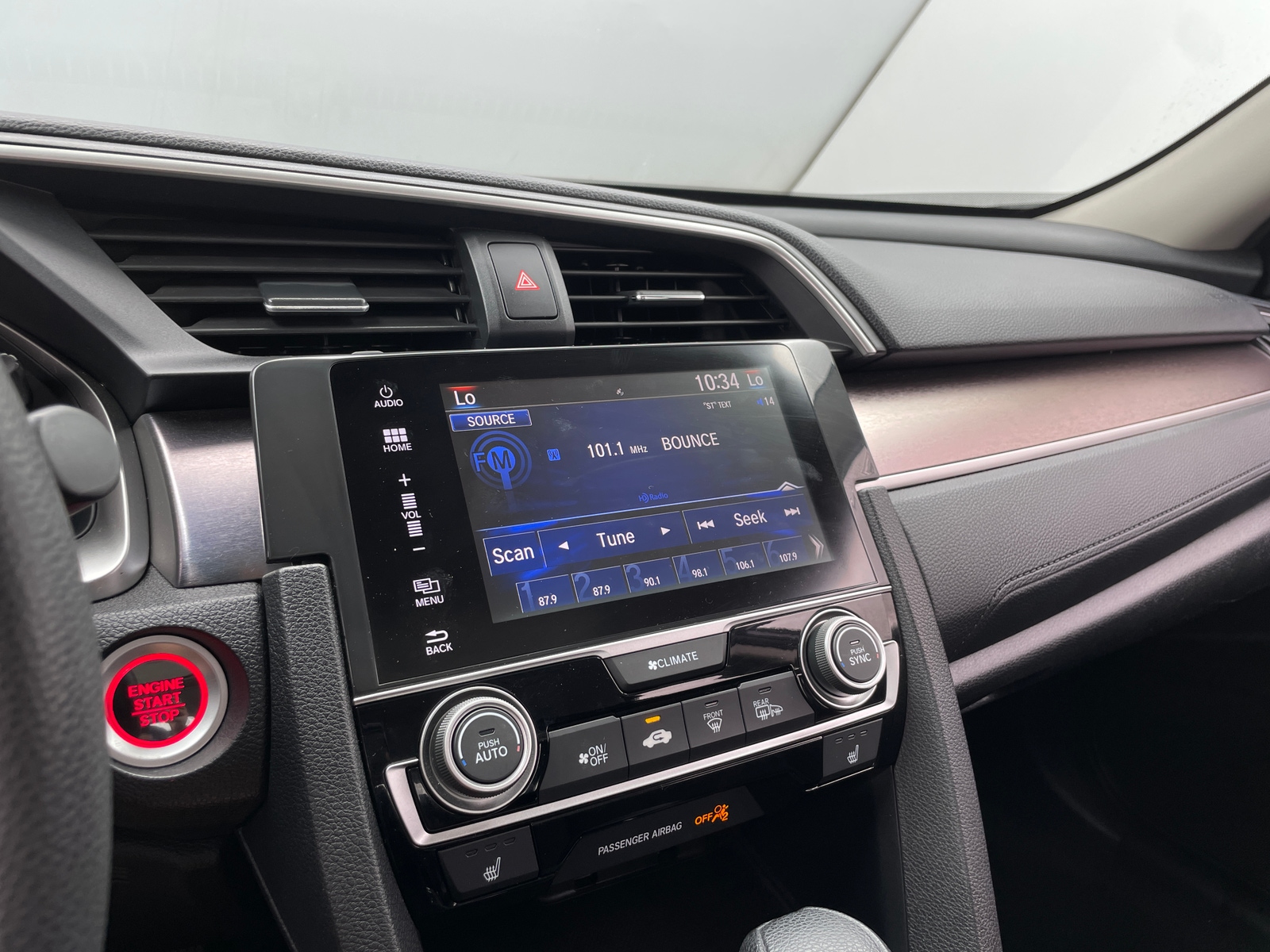 Thumbnail: 2016 Honda Civic - 4