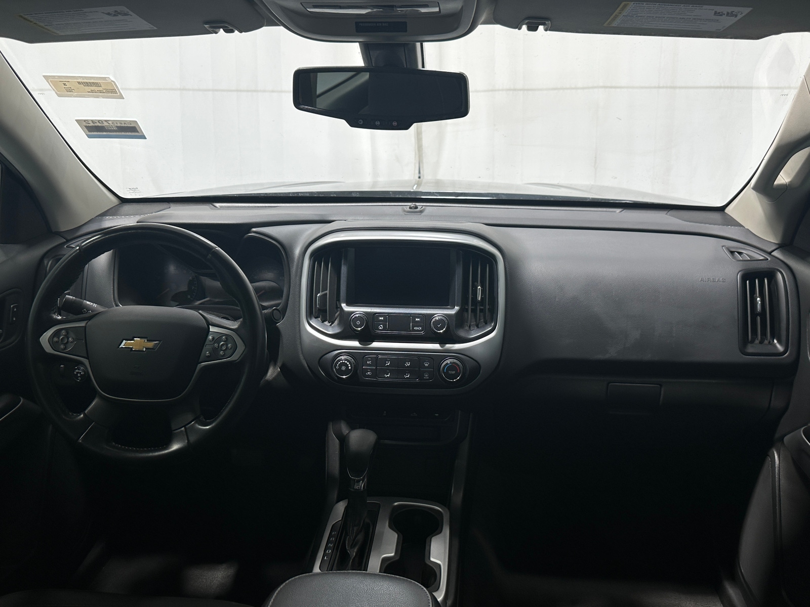 Thumbnail: 2022 Chevrolet Colorado - 3
