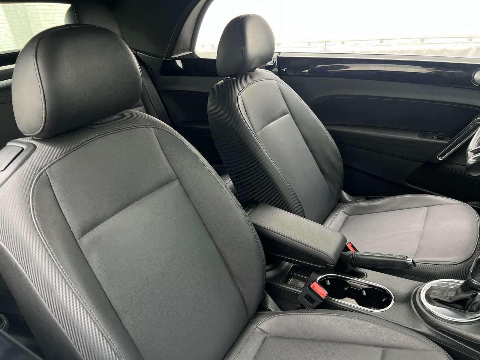 Thumbnail: 2014 Volkswagen Beetle - 2