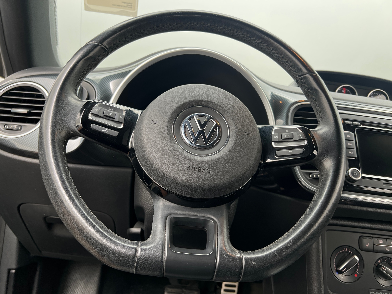 Thumbnail: 2014 Volkswagen Beetle - 5