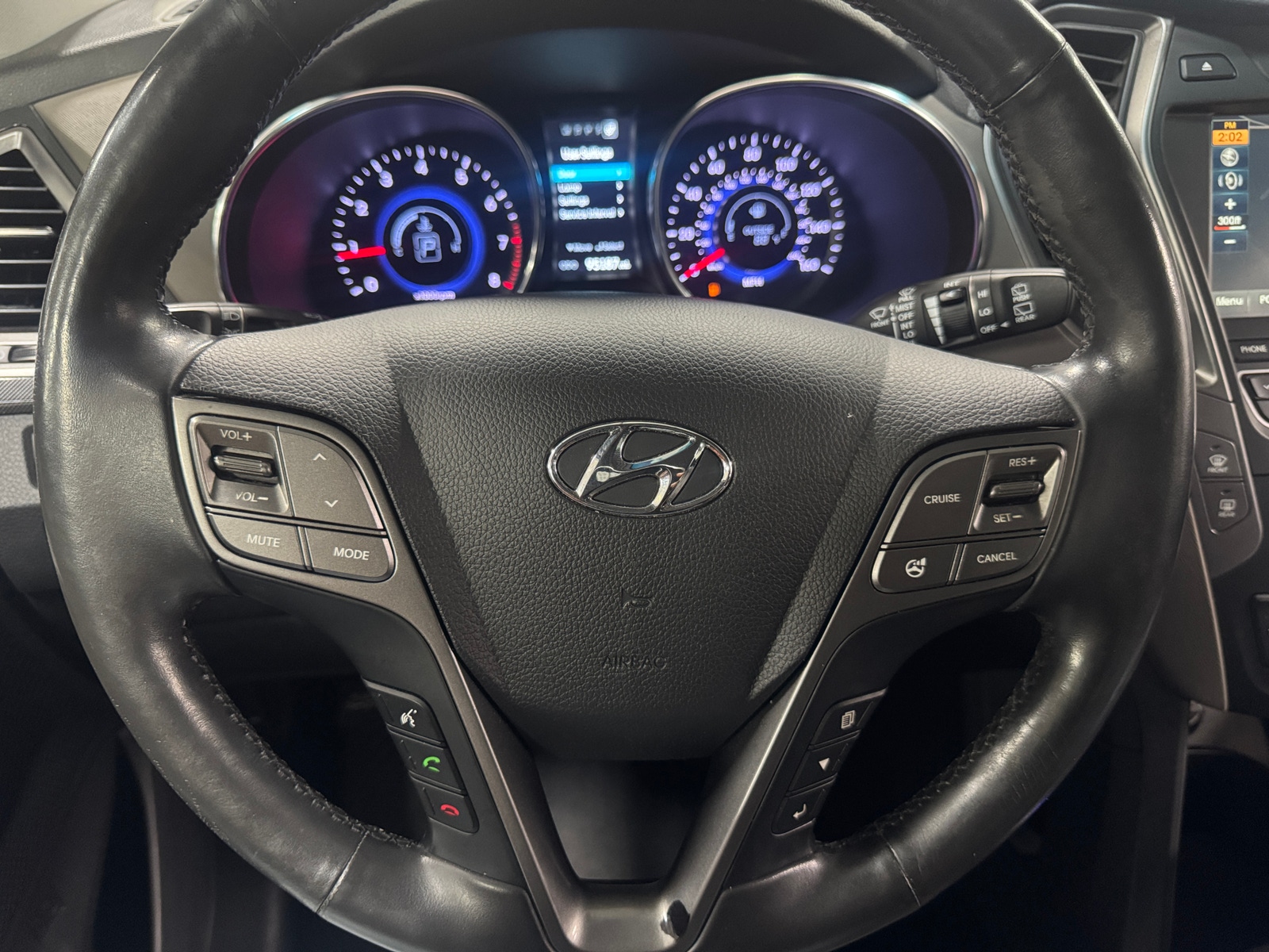 Thumbnail: 2014 Hyundai Santa Fe - 4