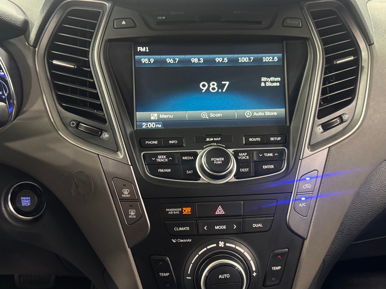 Thumbnail: 2014 Hyundai Santa Fe - 3