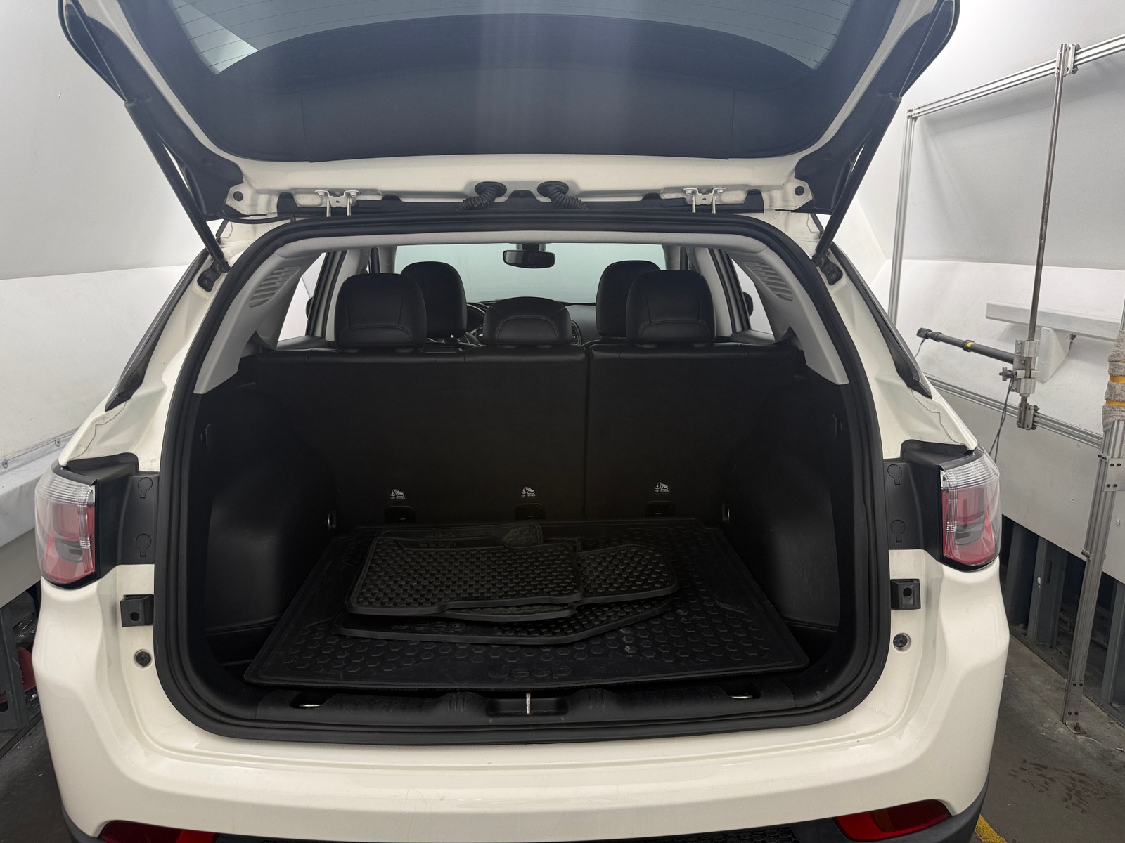 Thumbnail: 2019 Jeep Compass - 6