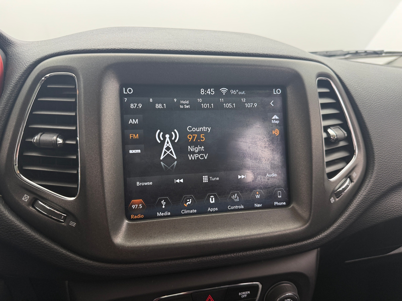 Thumbnail: 2019 Jeep Compass - 3