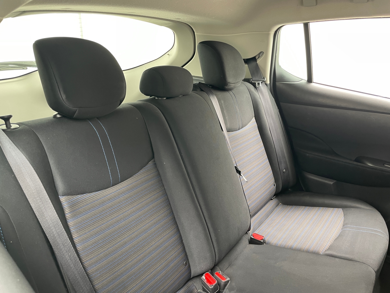 Thumbnail: 2021 Nissan Leaf - 6