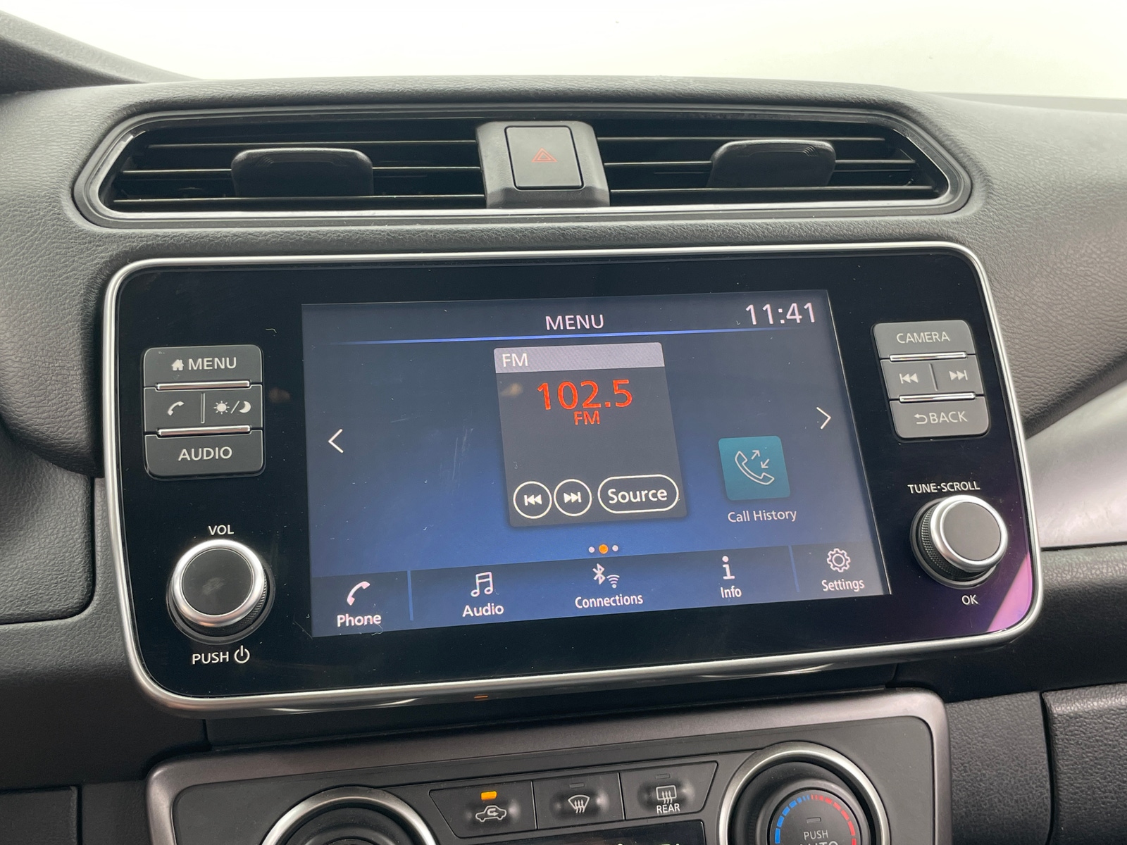 Thumbnail: 2021 Nissan Leaf - 4