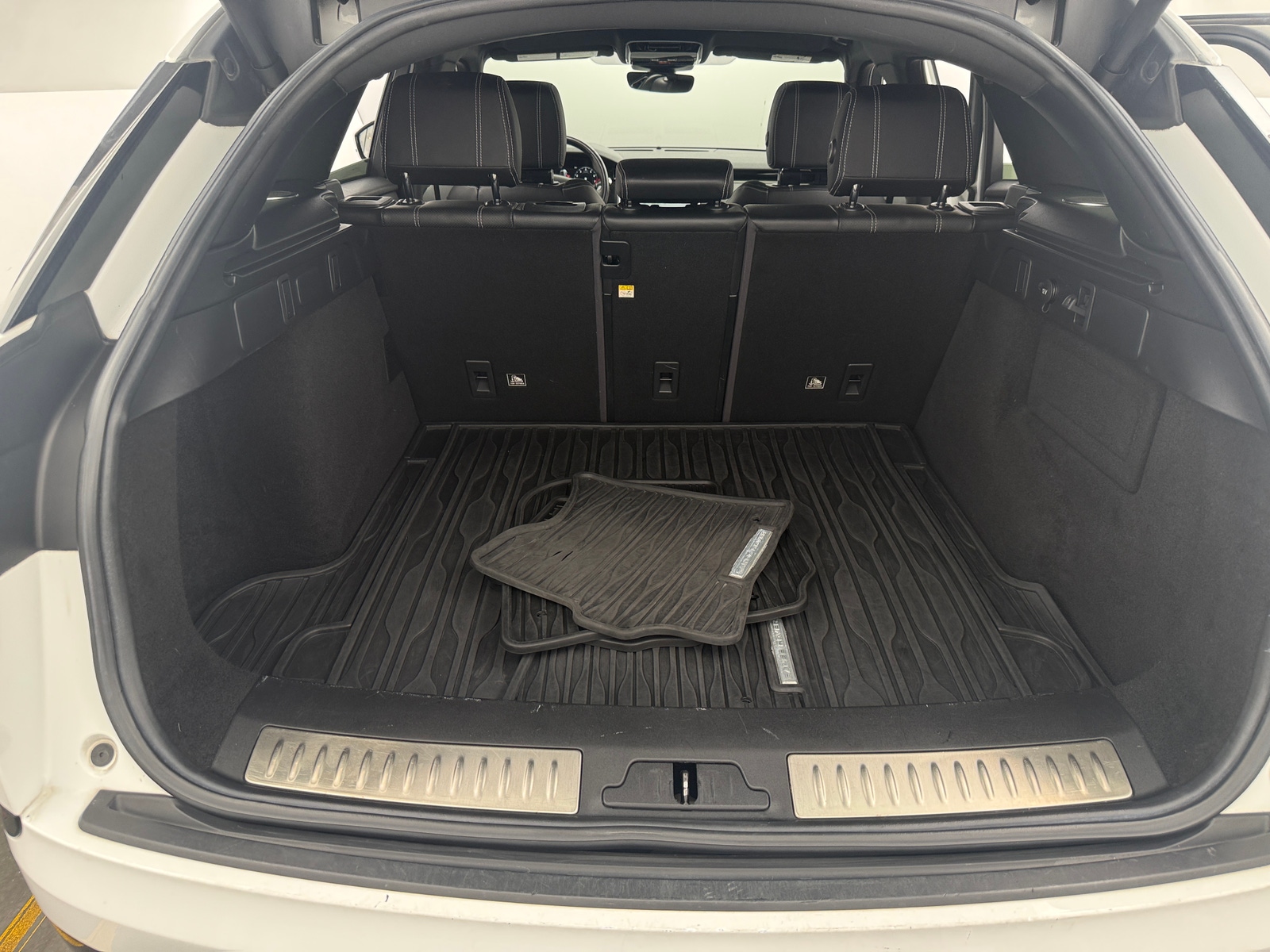 Thumbnail: 2018 Land Rover Range Rover Velar - 6