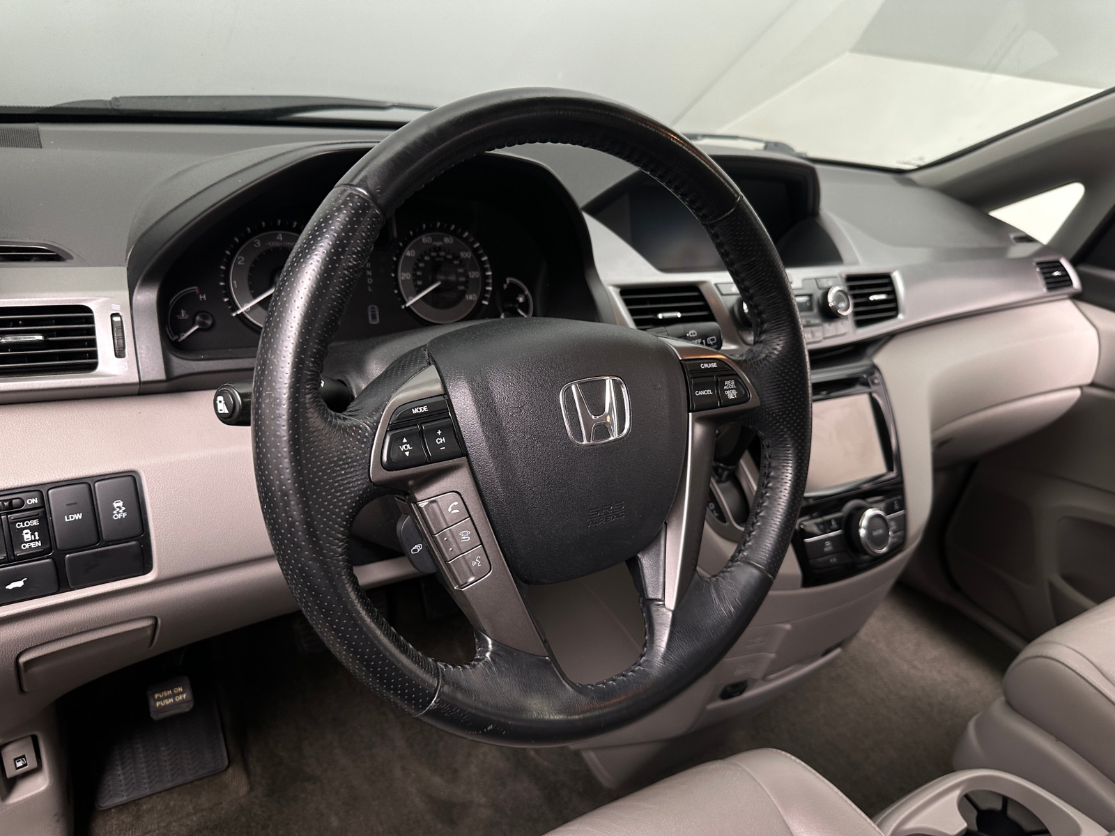 Thumbnail: 2017 Honda Odyssey - 4