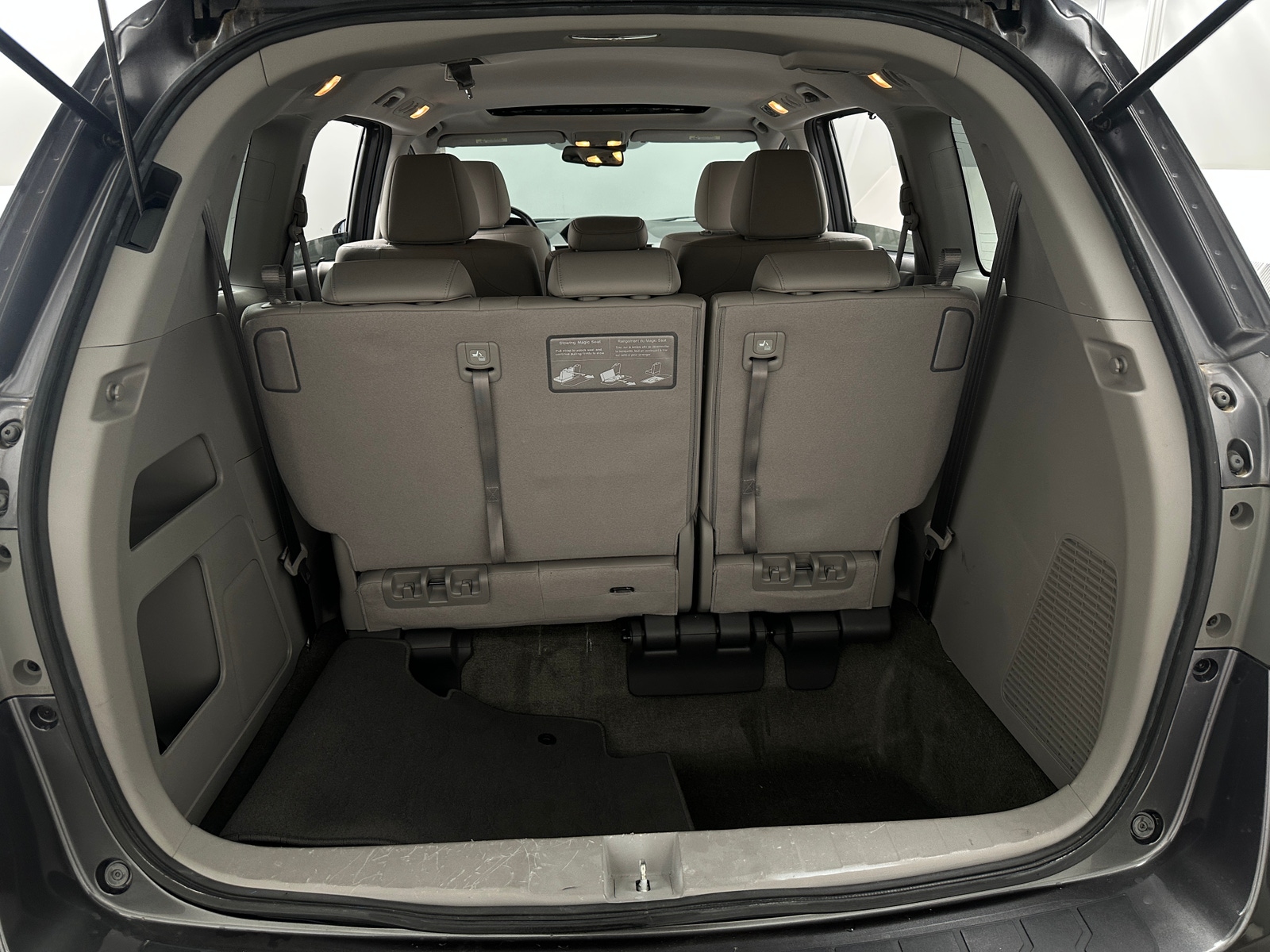 Thumbnail: 2017 Honda Odyssey - 6
