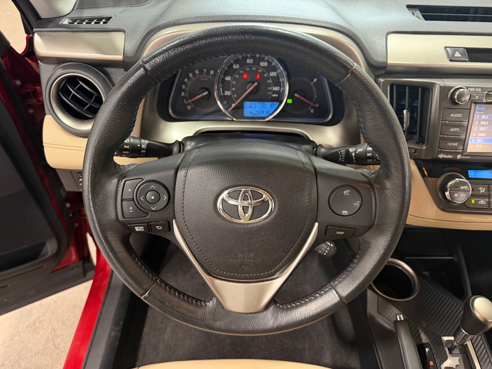 Thumbnail: 2015 Toyota RAV4 - 4