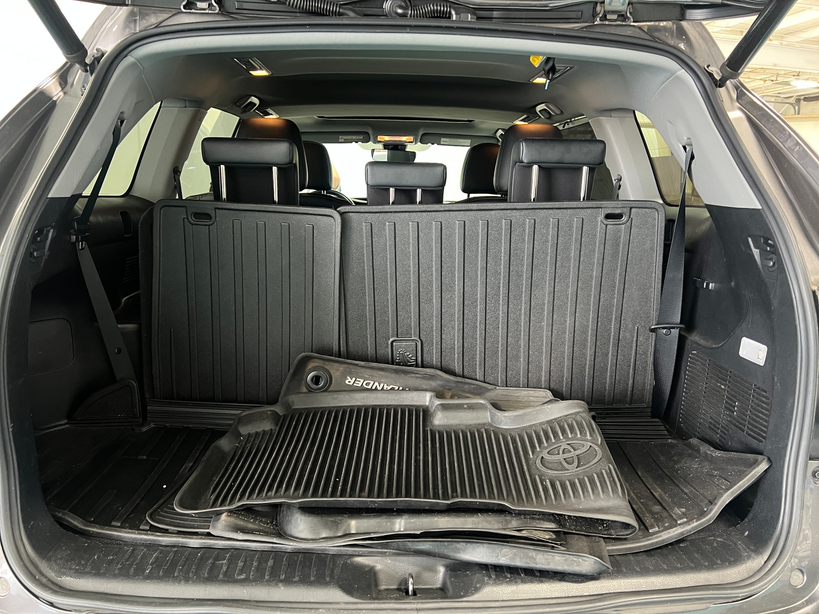 Thumbnail: 2019 Toyota Highlander - 6