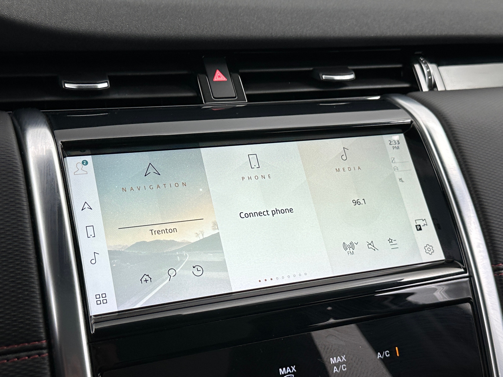 Thumbnail: 2021 Land Rover Discovery Sport - 3