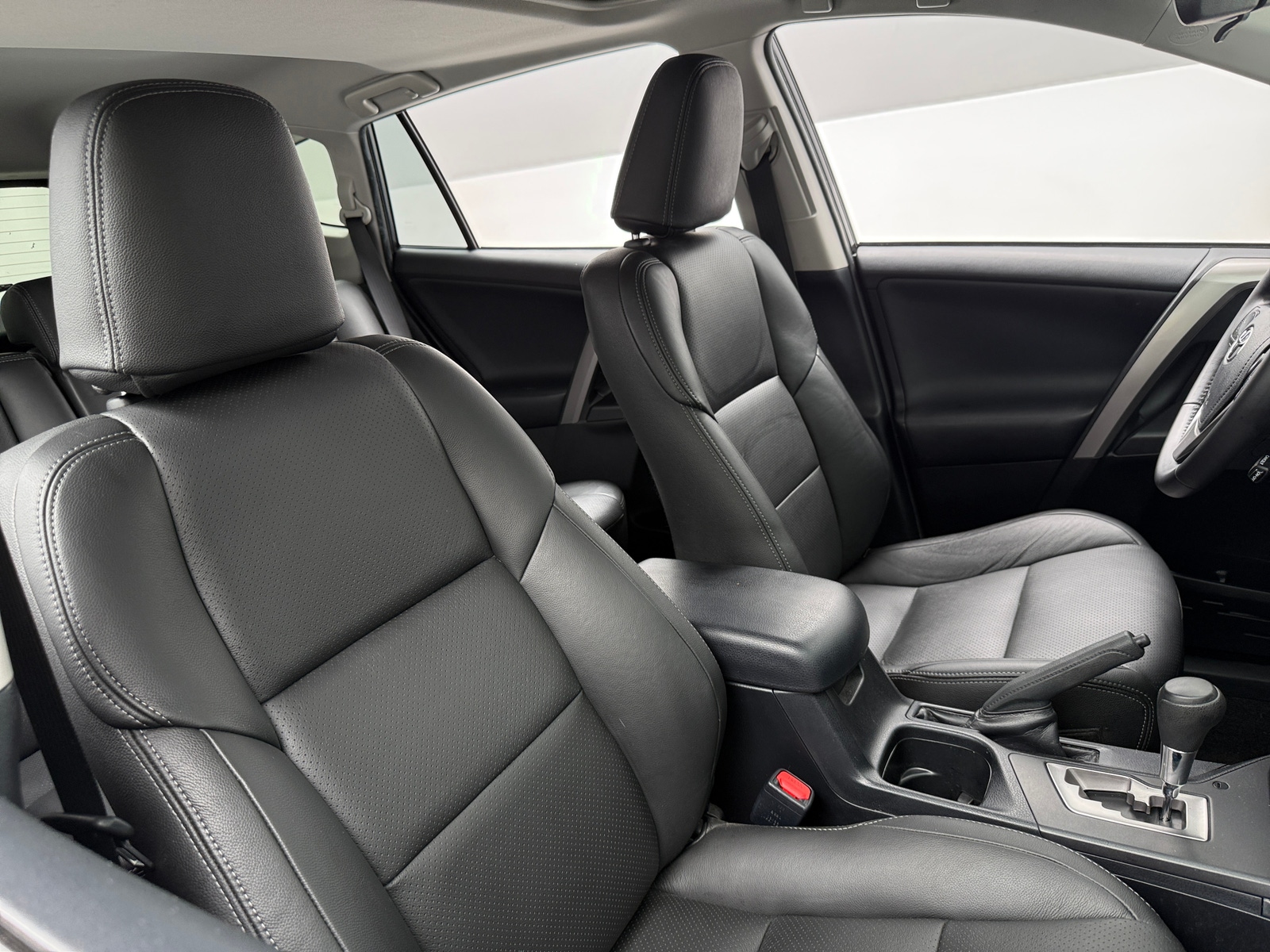 Thumbnail: 2017 Toyota RAV4 - 2