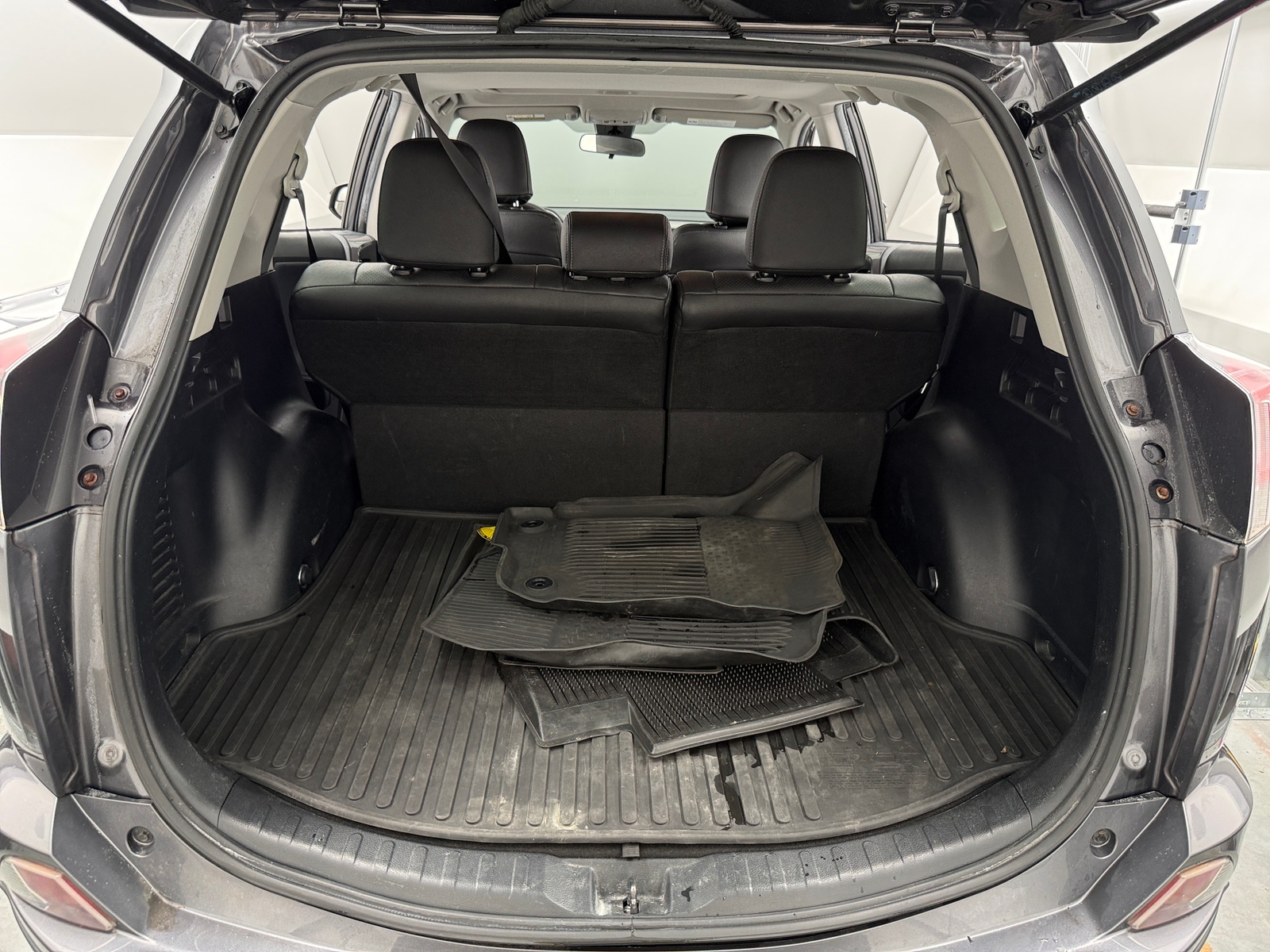 Thumbnail: 2017 Toyota RAV4 - 7