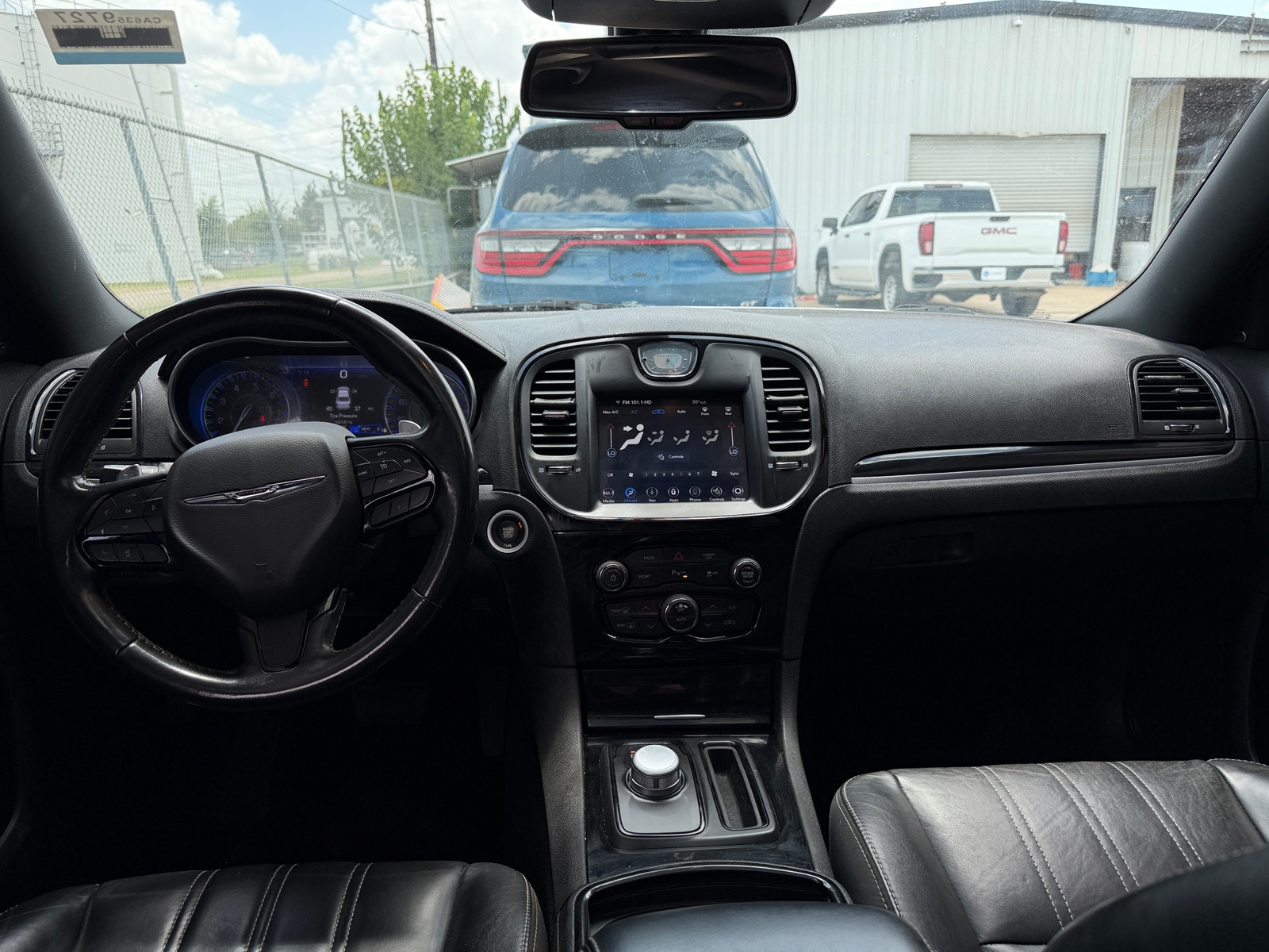 Thumbnail: 2021 Chrysler 300 - 2