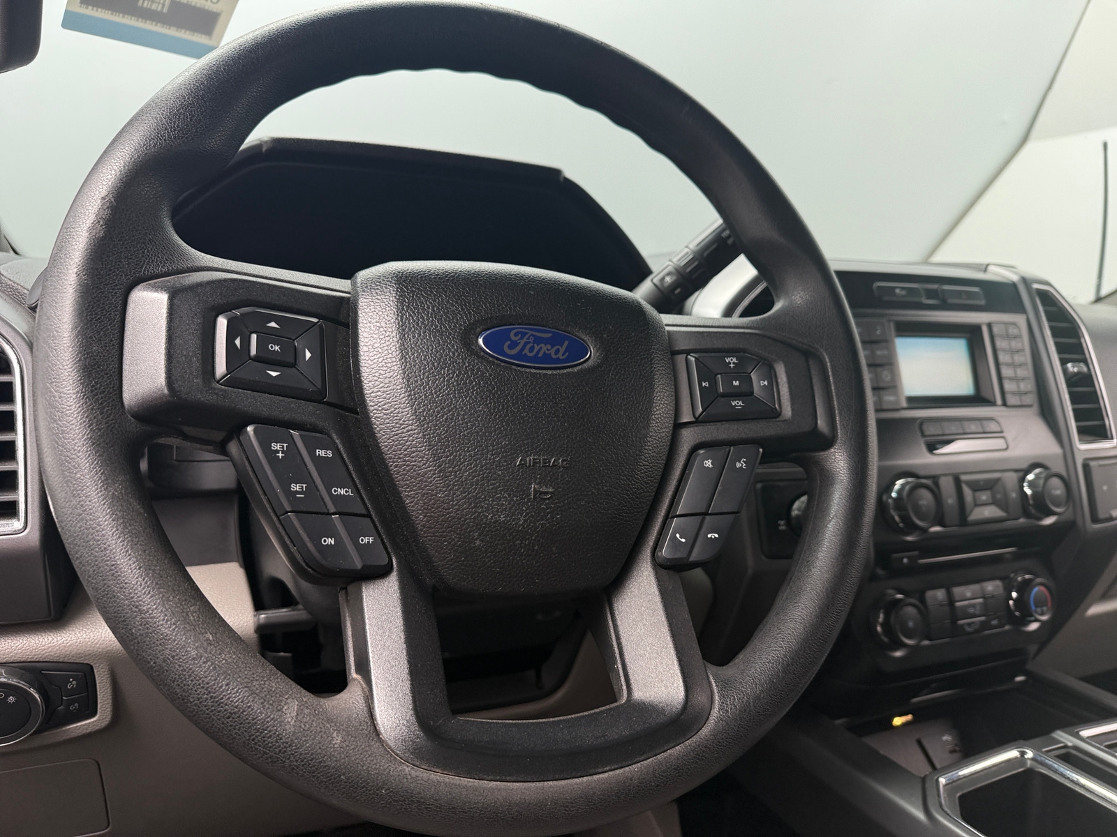 Thumbnail: 2016 Ford Econoline - 5