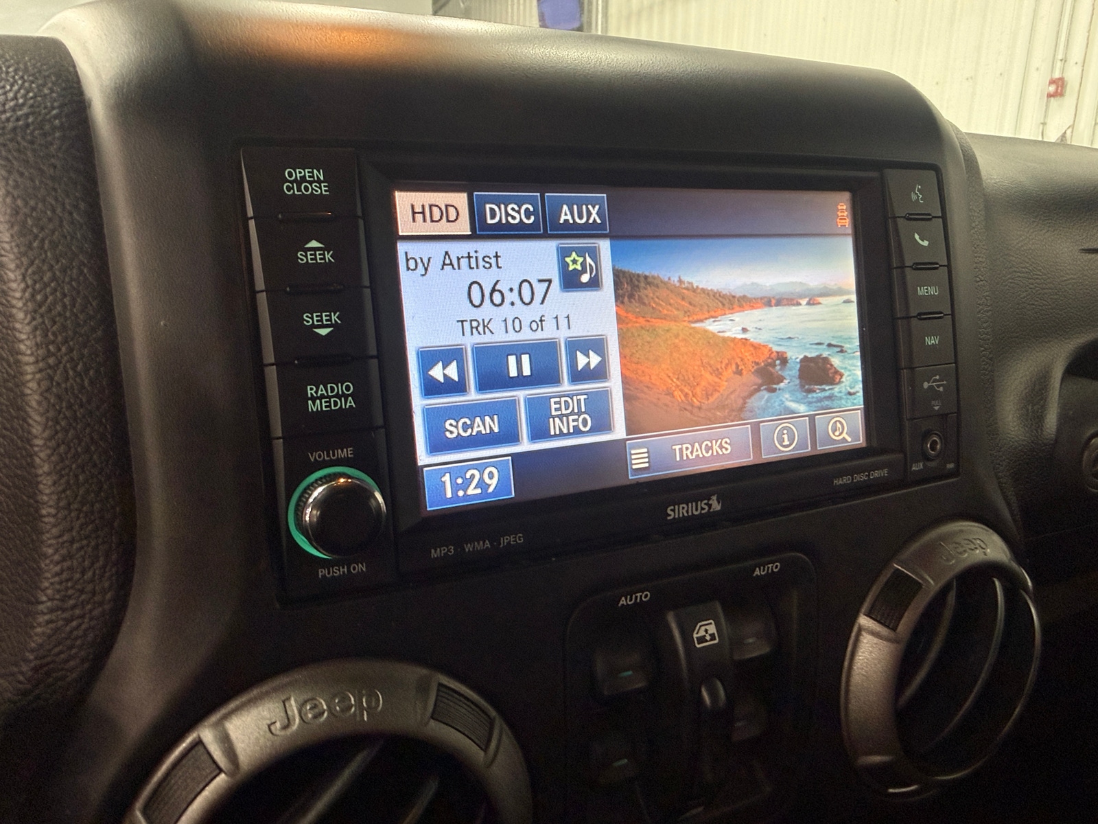 Thumbnail: 2013 Jeep Wrangler - 3