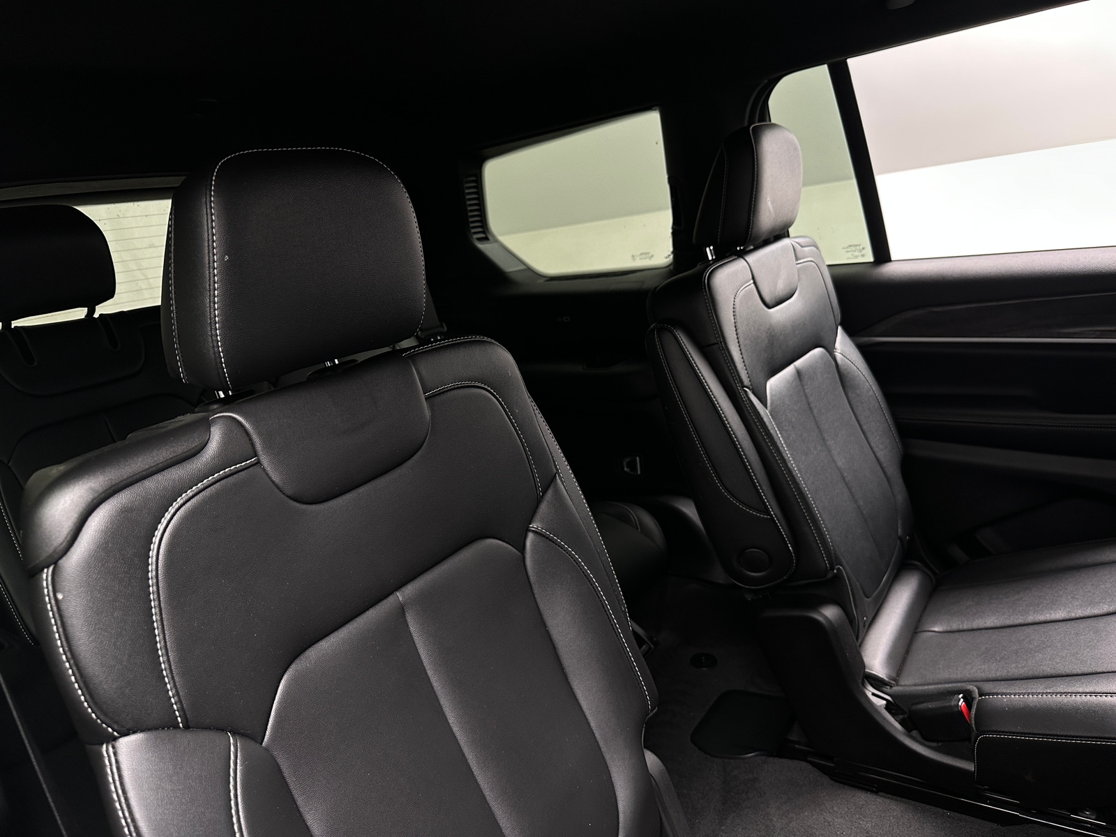 Thumbnail: 2024 Jeep Grand Cherokee L - 5