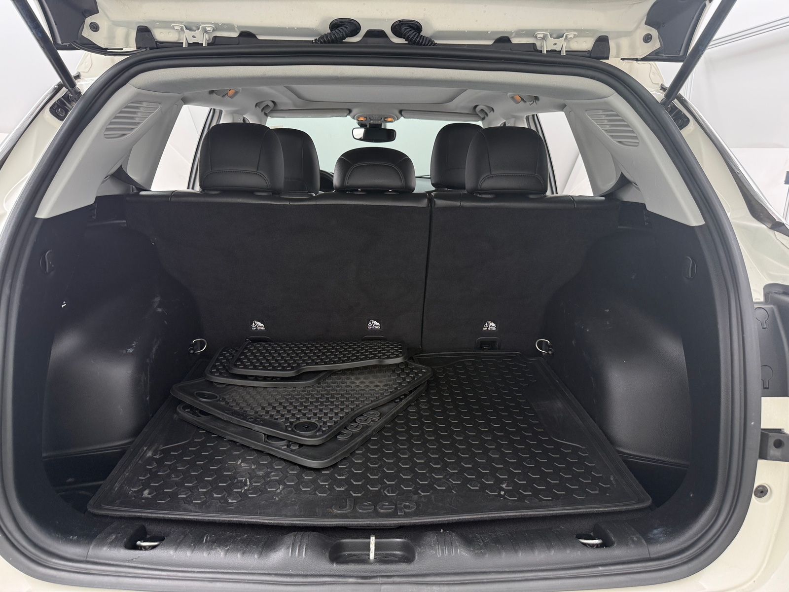 Thumbnail: 2020 Jeep Compass - 7