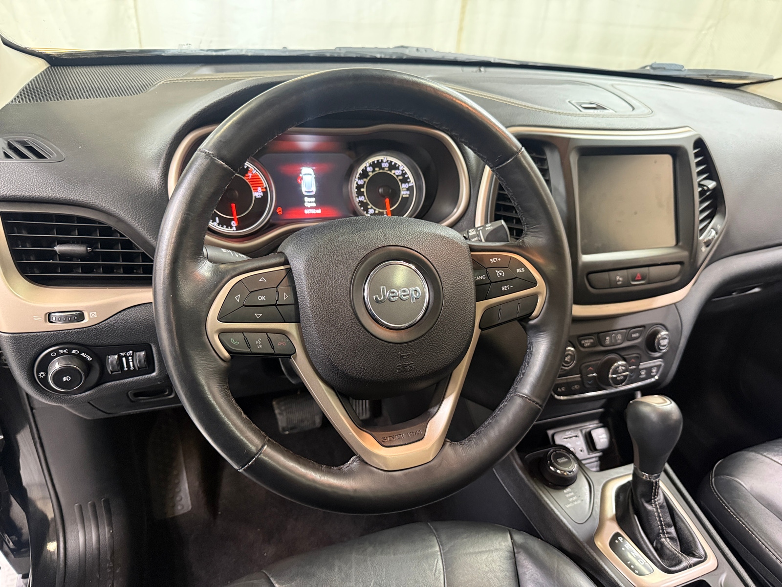 Thumbnail: 2016 Jeep Cherokee - 4