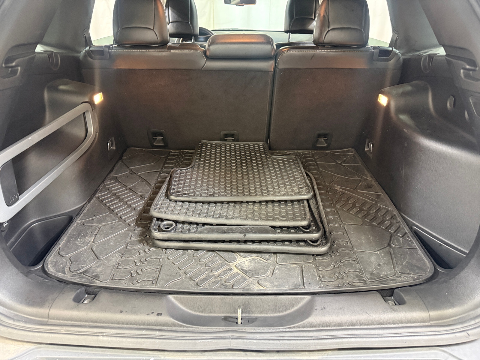 Thumbnail: 2016 Jeep Cherokee - 6