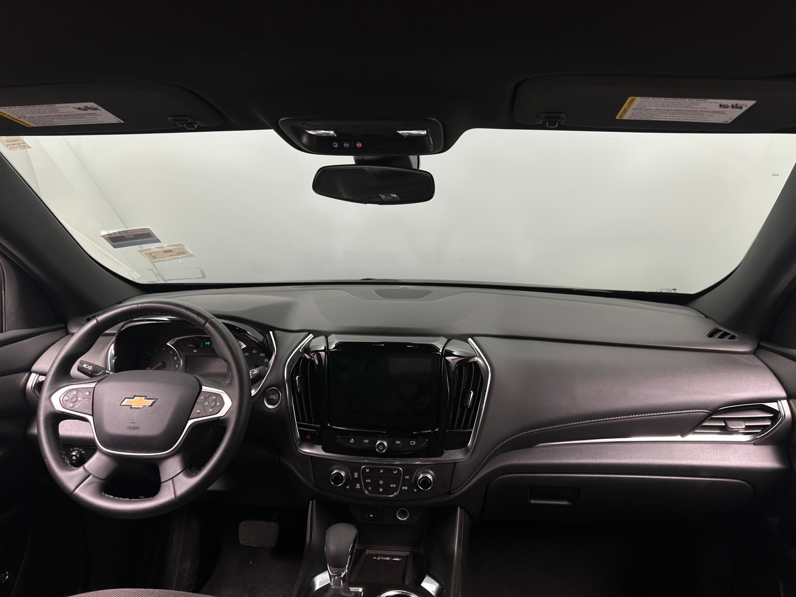 Thumbnail: 2023 Chevrolet Traverse - 3