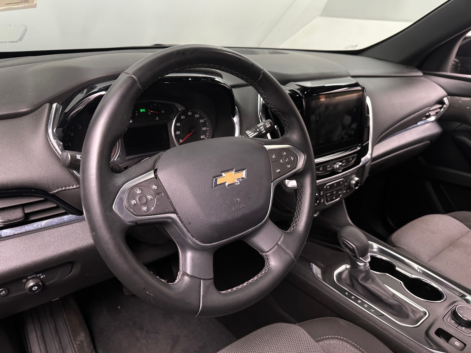 Thumbnail: 2023 Chevrolet Traverse - 5