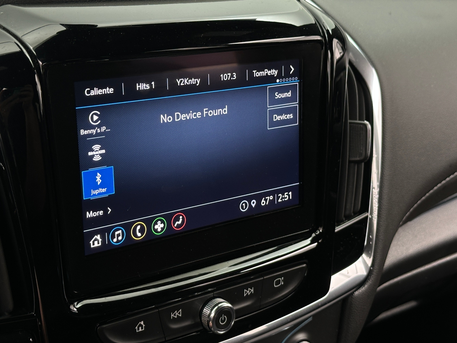 Thumbnail: 2023 Chevrolet Traverse - 4