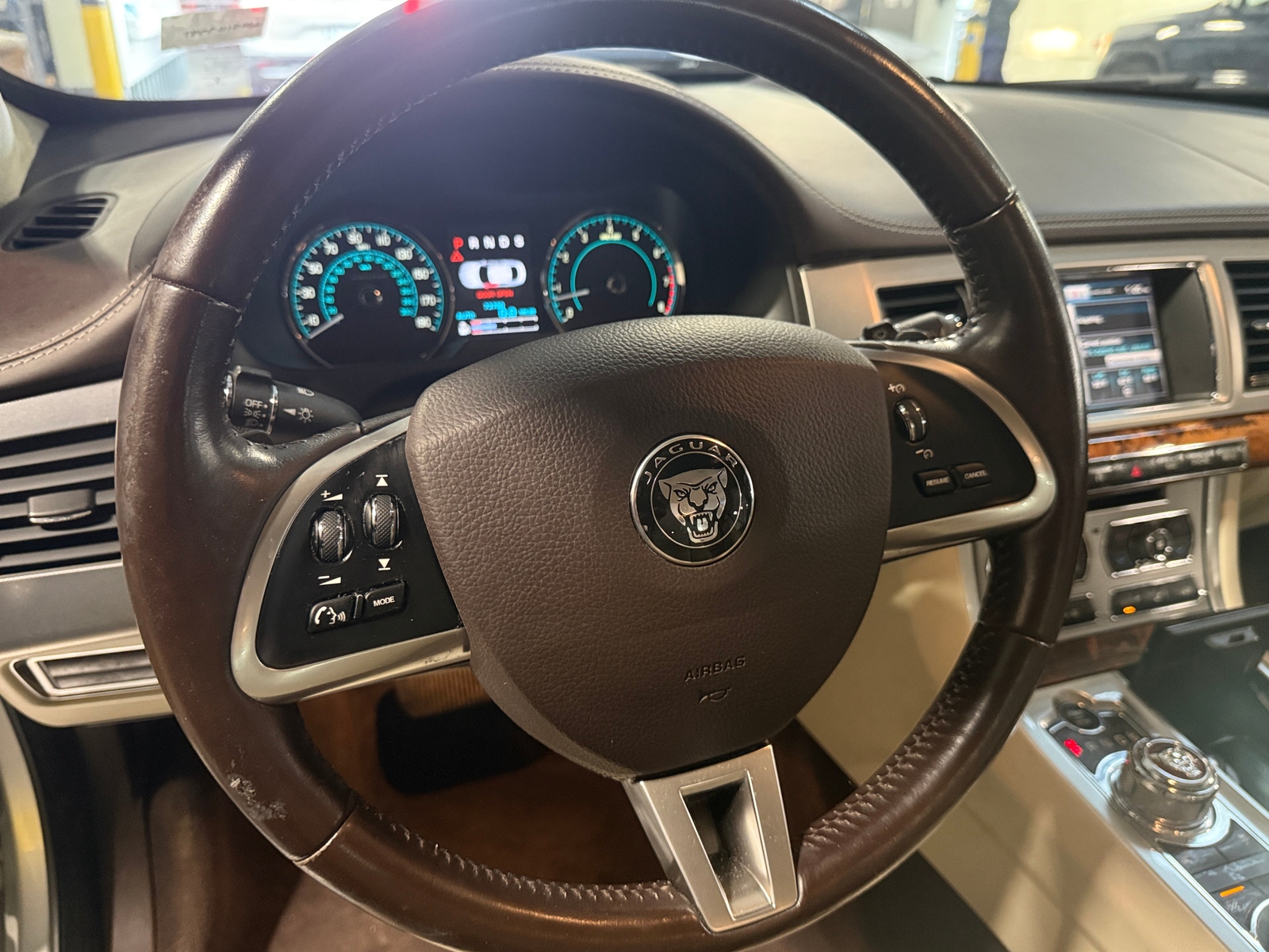 Thumbnail: 2015 Jaguar XF - 4