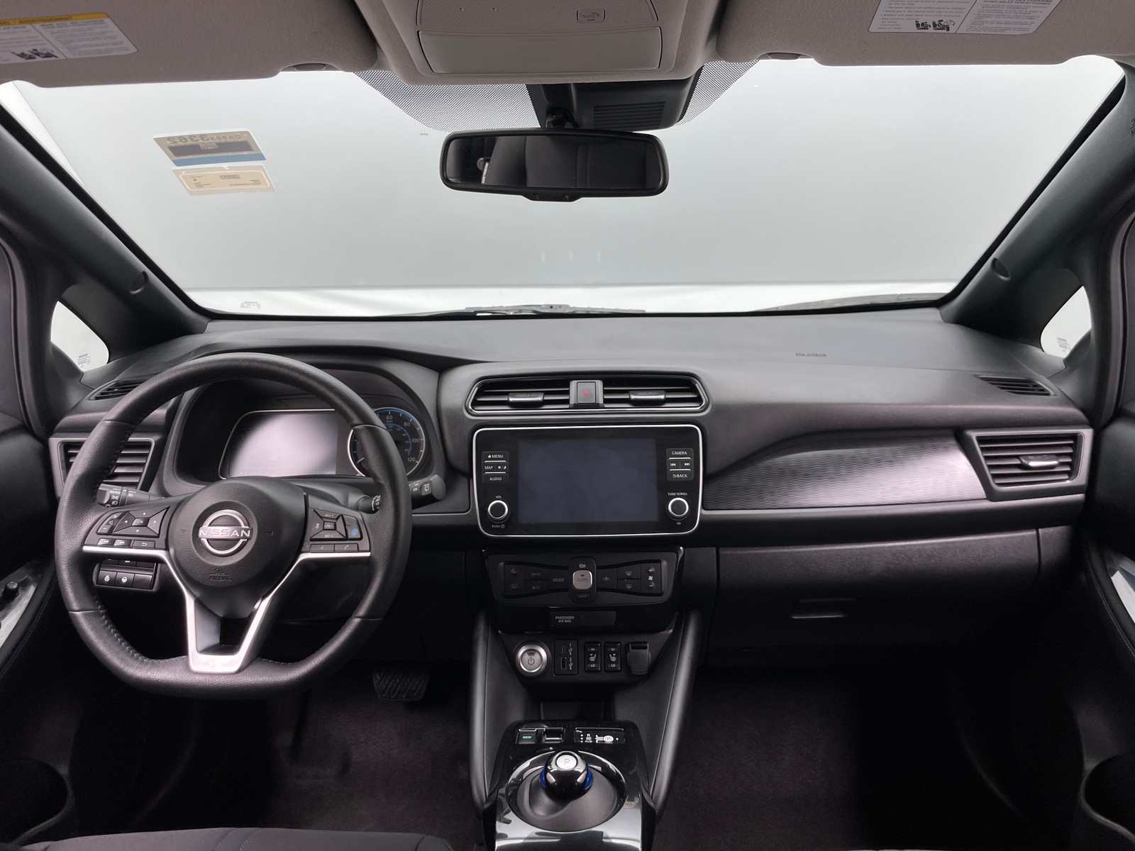 Thumbnail: 2025 Nissan Leaf - 3