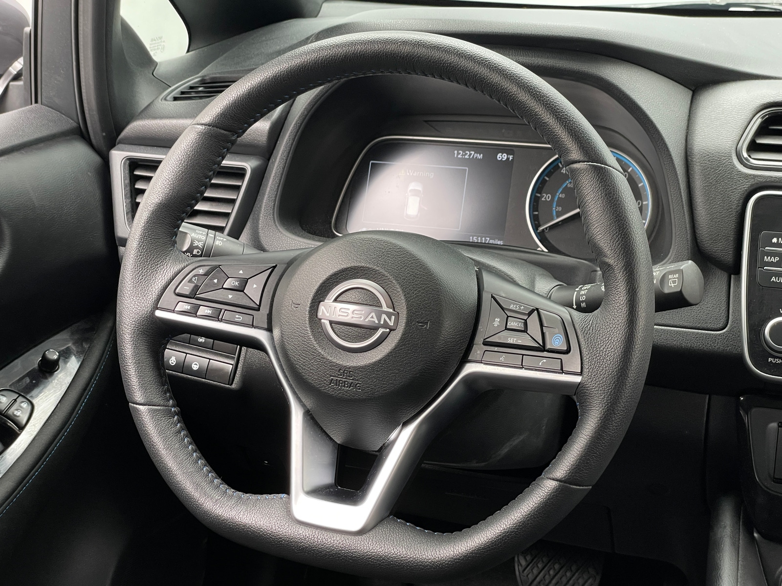 Thumbnail: 2025 Nissan Leaf - 5