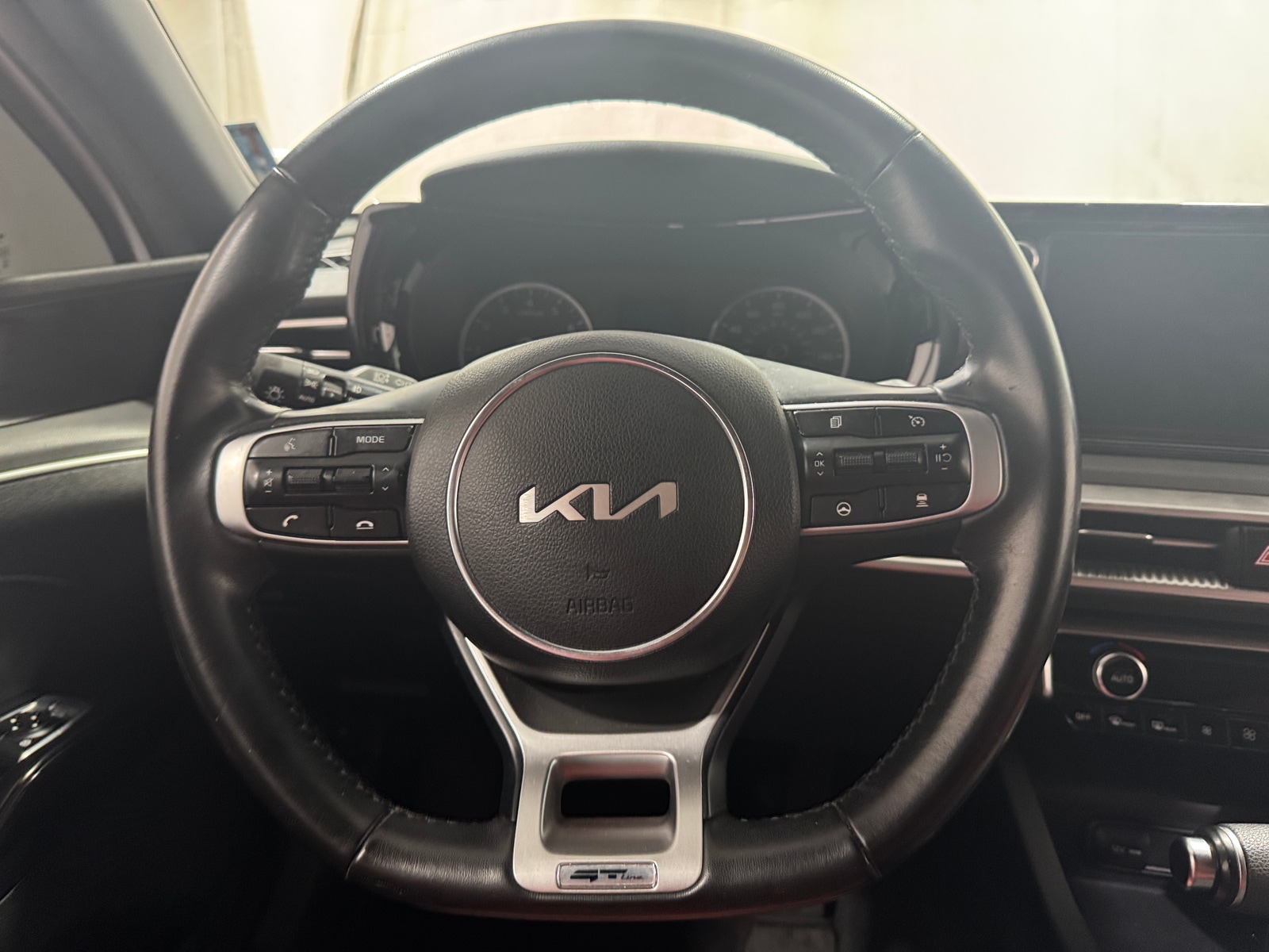 Thumbnail: 2023 Kia K5 - 4