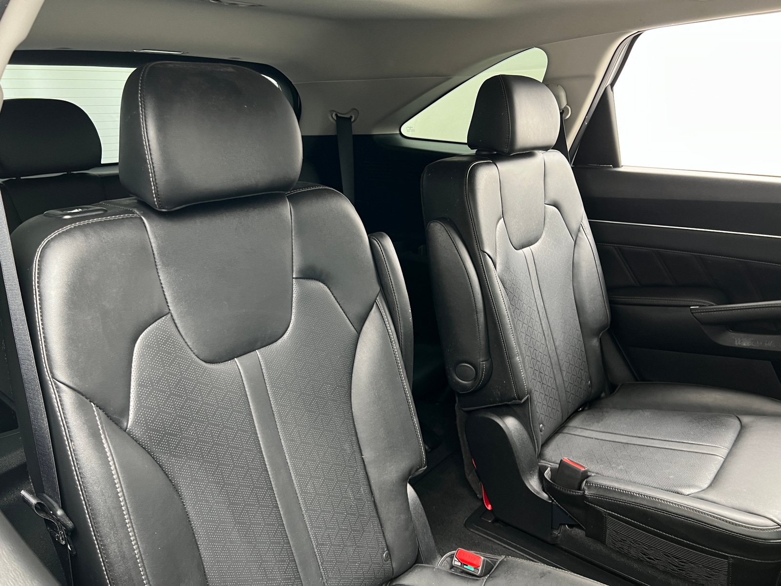 Thumbnail: 2023 Kia Sorento - 5