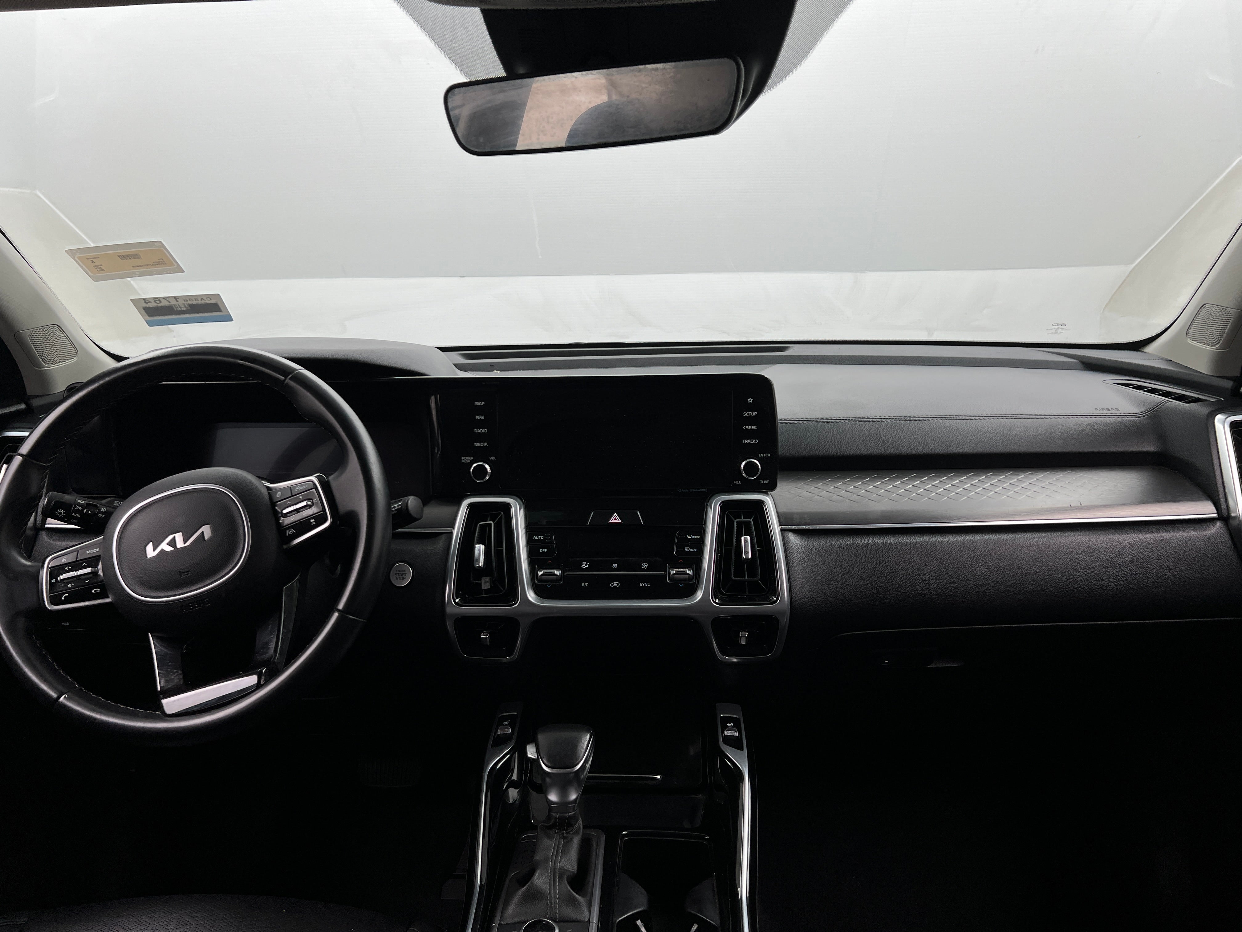 2023 Kia Sorento SX - Photo 7